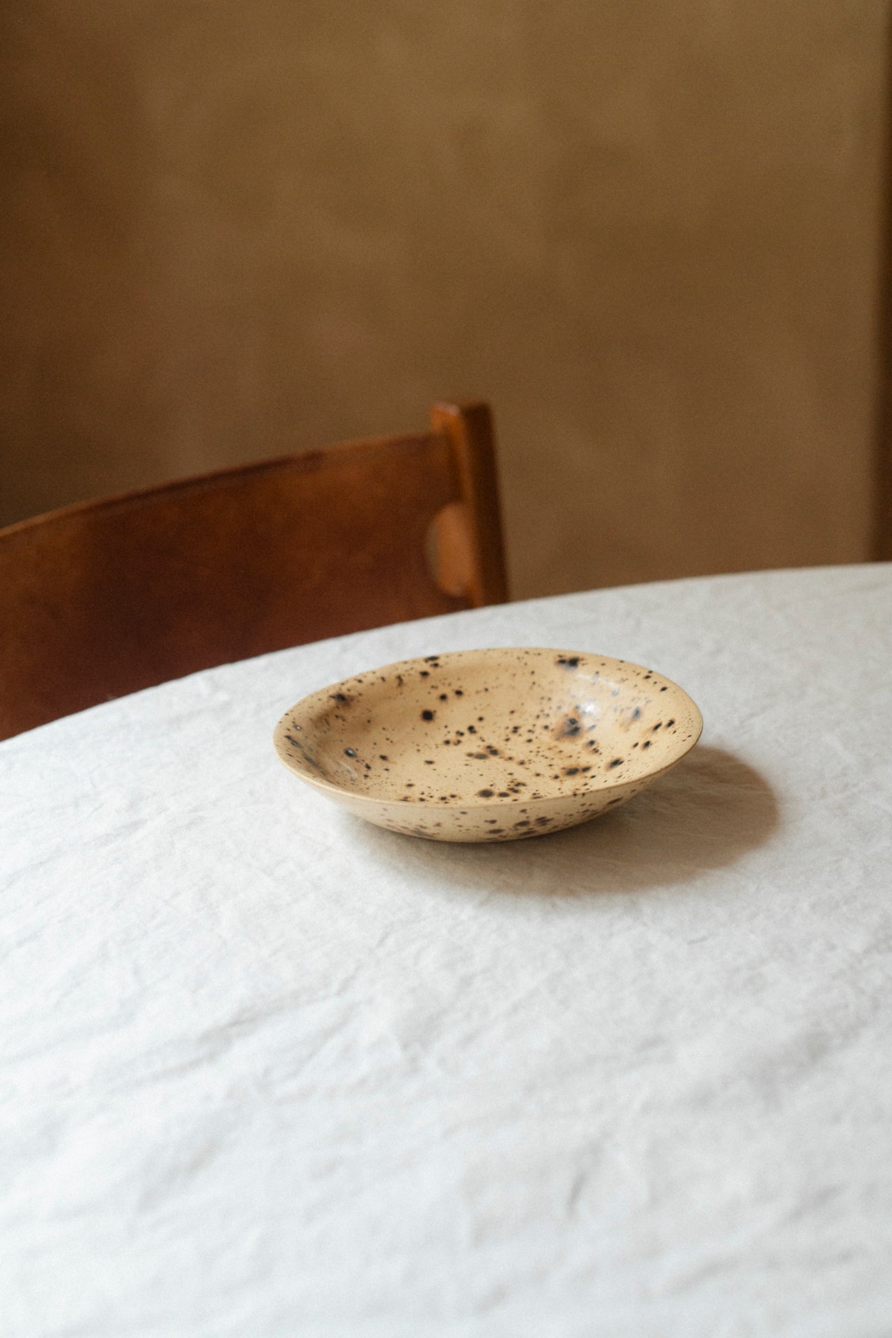 Breakfast bowl in macadamia speckle