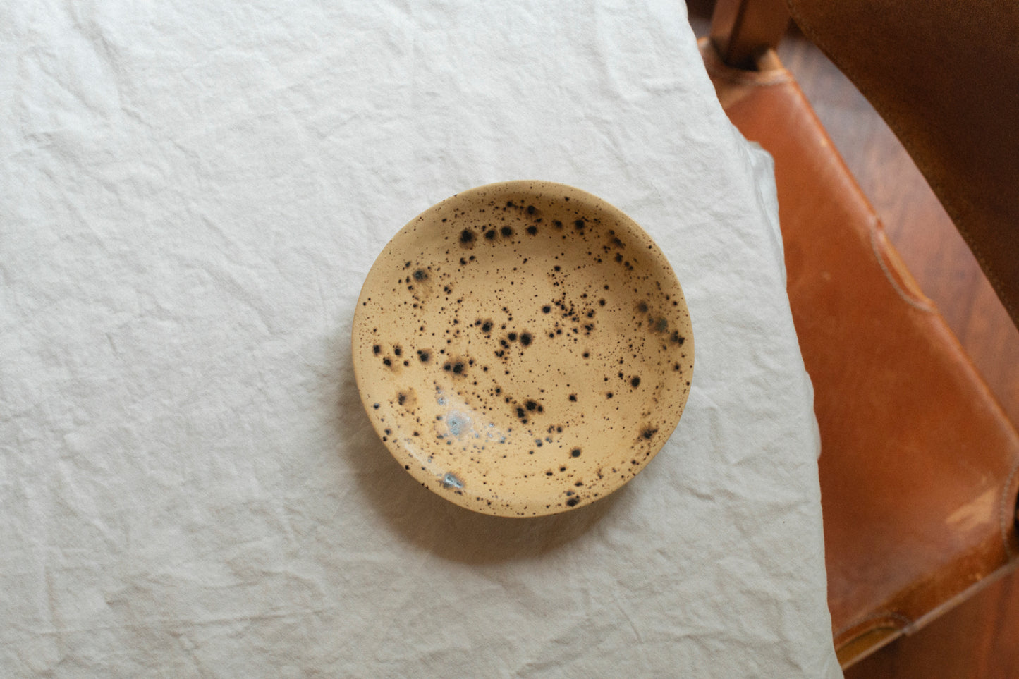 Breakfast bowl in macadamia speckle
